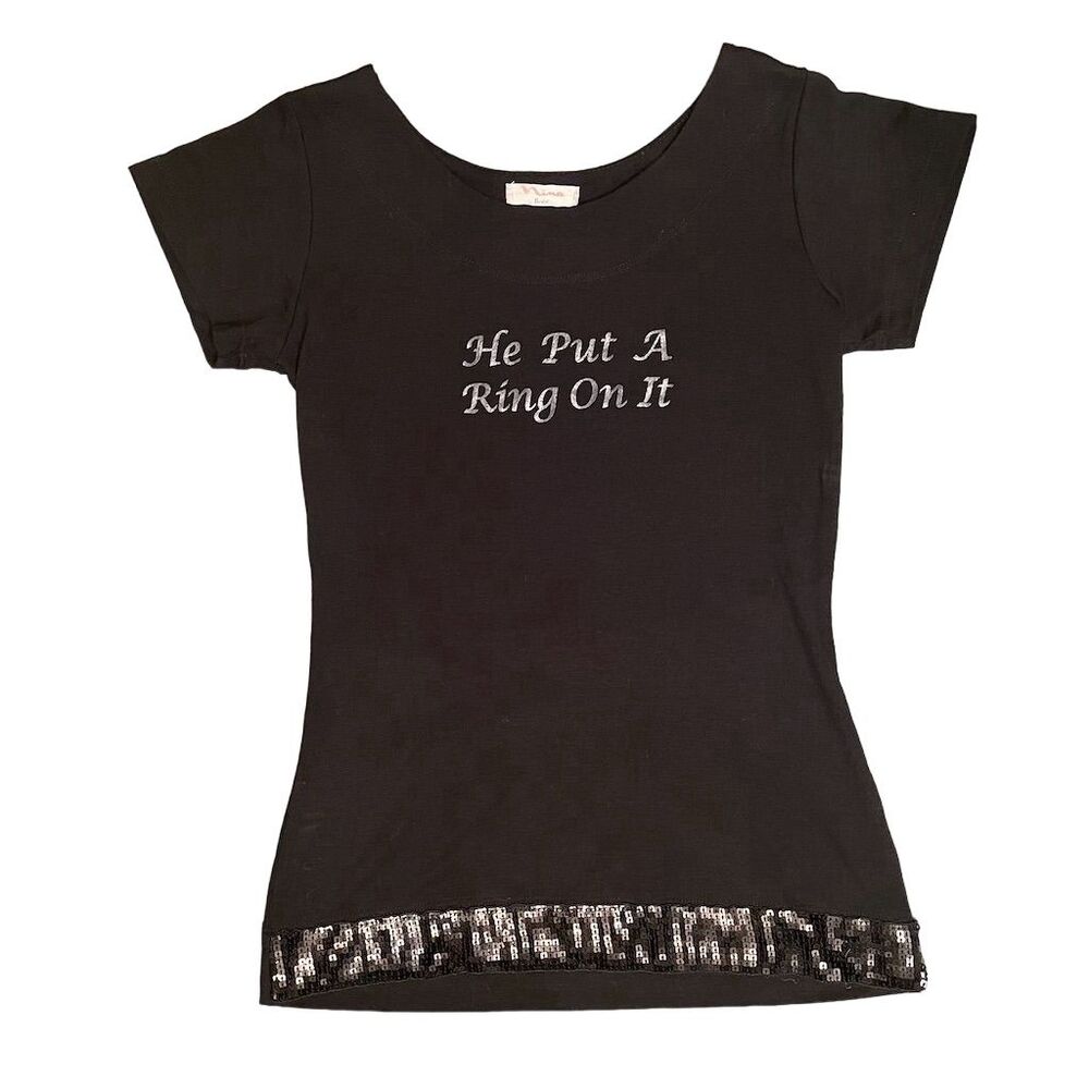 Nina Bridal Women's Black Sequin "He Put A Ring On It" T-Shirt Size S